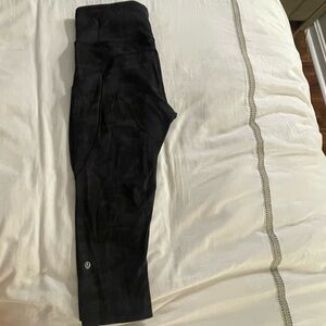 Lululemon Fast and free crop, black camo, size 8